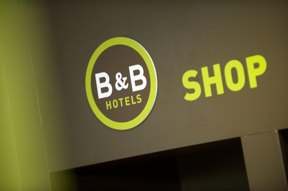 B&B Hotel Paris Porte Des Lilas Exterior photo